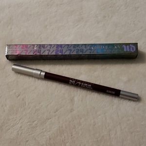 Authentic Urban Decay eye pencil "alkaline"